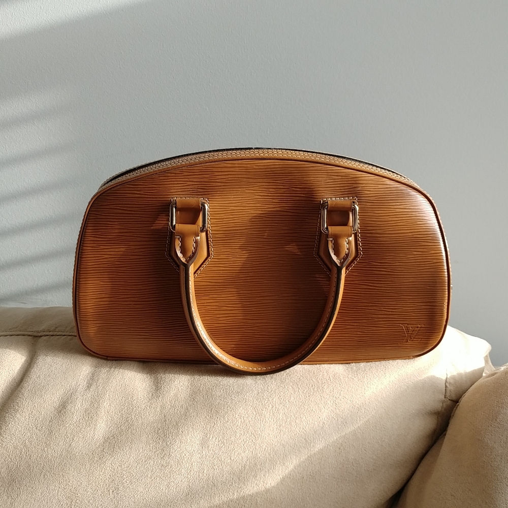 Louis Vuitton Epi Leather Jasmin Handbag - Camel